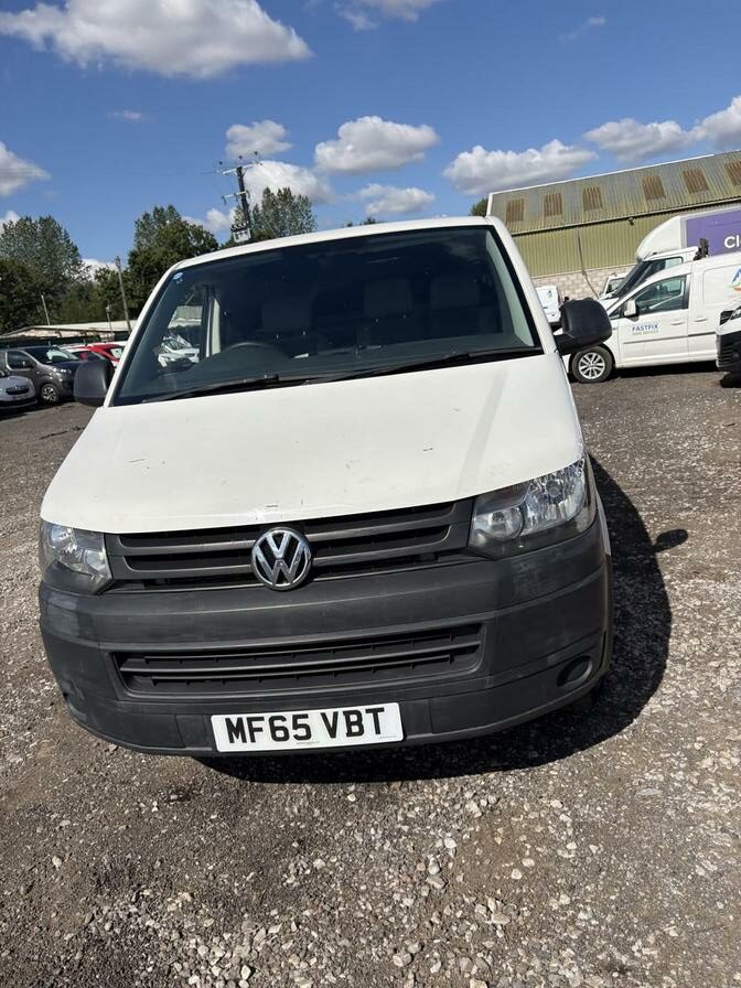2015 Volkswagen Transporter – Model: Transporter T32 Startline TDI BlueMotion Technology 4Motion – MF65VBT