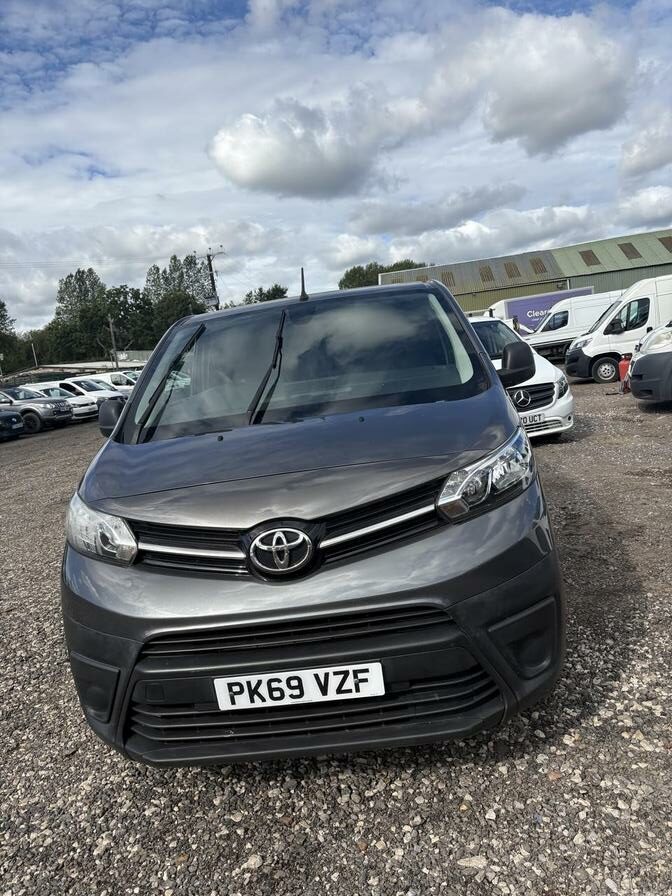 2019 Toyota Proace – Model: Proace Icon – PK69VZF