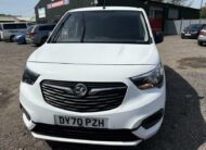 2020 Vauxhall Combo – Model: Combo 2300 Sportive TD S/S – DY70PZH
