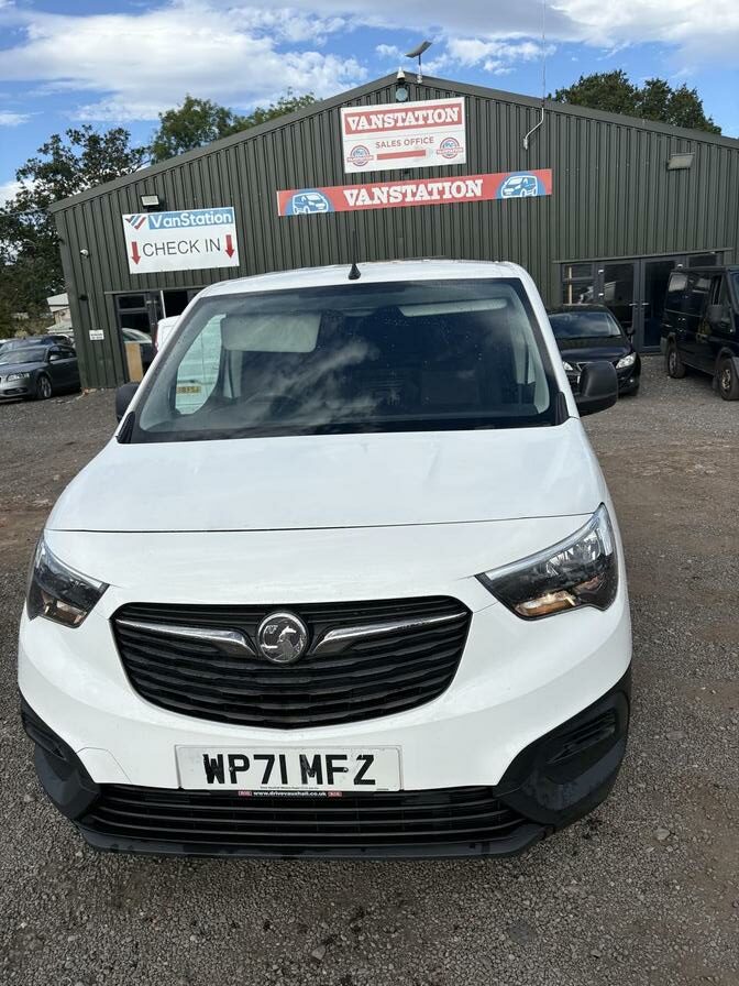 2021 Vauxhall Combo – Model: Combo 2000 Edition – WP71MFZ