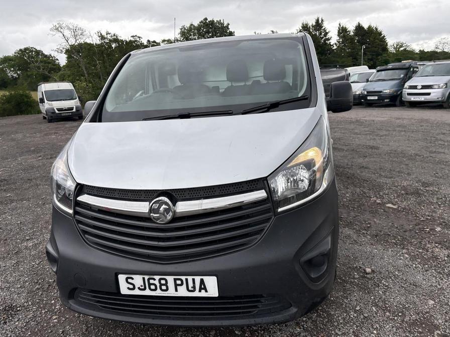 2018 Vauxhall Vivaro – Model: Vivaro 2700 BiTurbo CDTi S/S – SJ68PUA