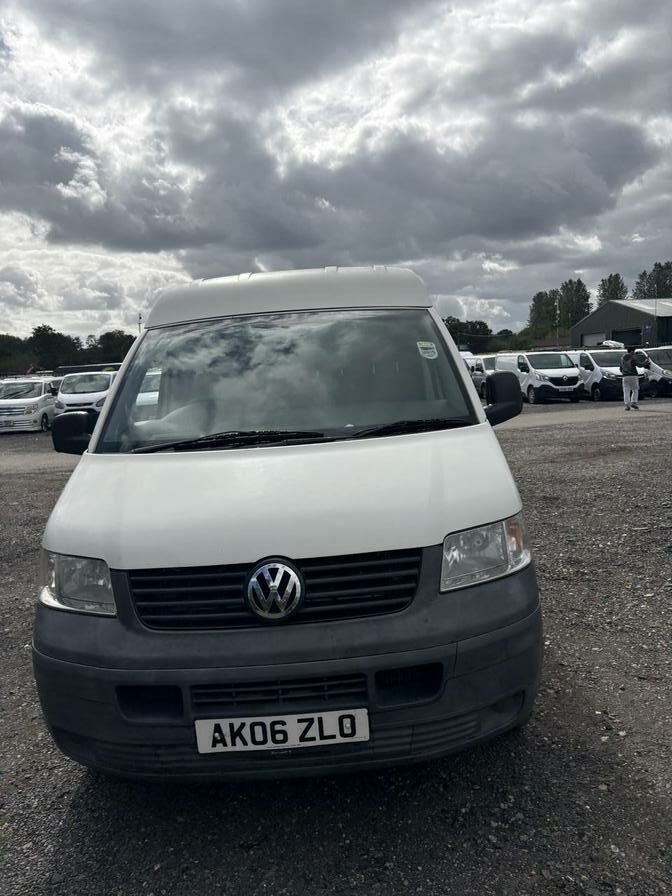 2006 Volkswagen Transporter – Model: Transporter T30 104 TDI LWB – AK06ZLO