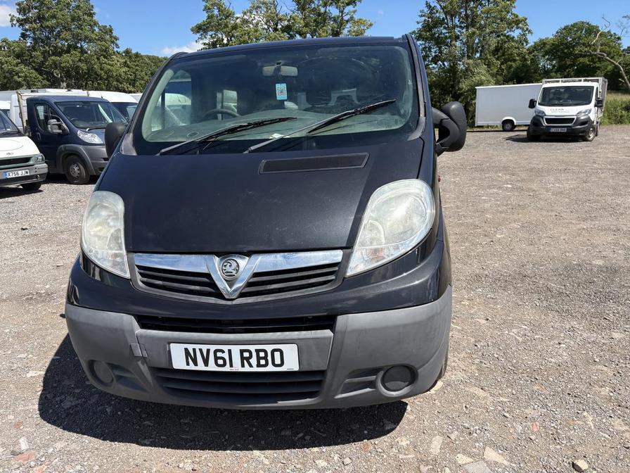 2012 Vauxhall Vivaro Combi – Model: Vivaro 2900 Combi CDTi Semi-Auto 113 – NV61RBO