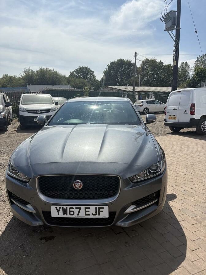2017 Jaguar XE – Model: XE R-Sport D AWD Auto – YW67EJF