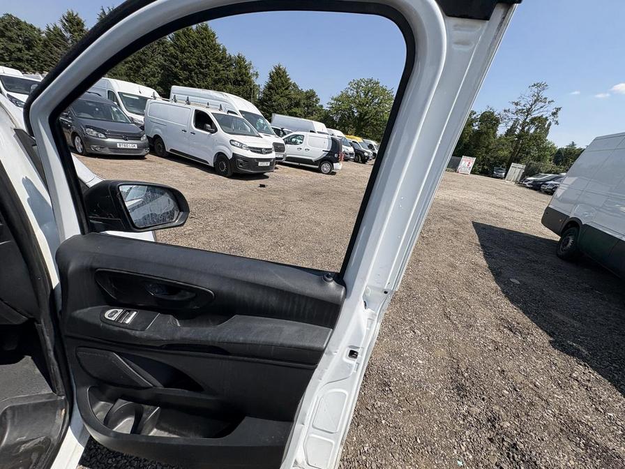 2020 Mercedes-Benz Vito – Model: Vito 110 Pure CDi – YE20GAA