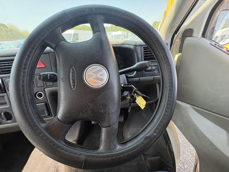 2003 Volkswagen Transporter – Model: Transporter 88 bhp SWB – LM03TPU