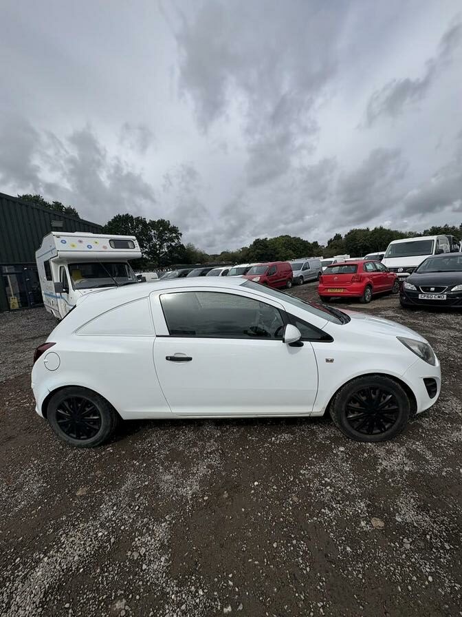 2014 Vauxhall Corsa – Model: Corsa CDTi ecoFLEX S/S – DN14VYE