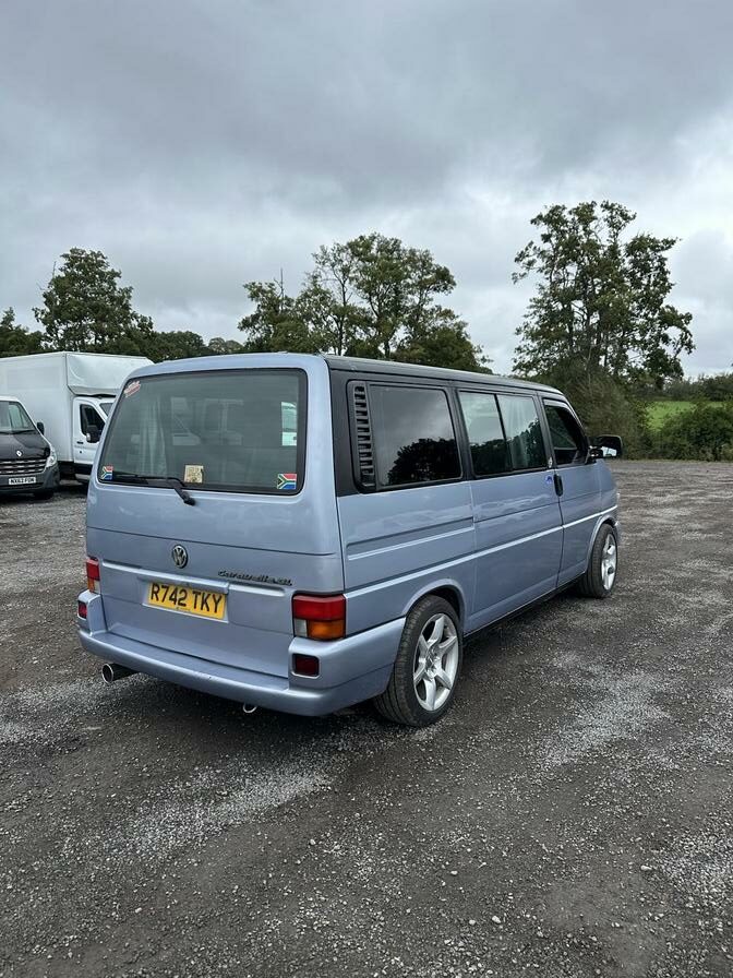1997 Volkswagen Caravelle – Model: Caravelle Auto SWB – R742TKY