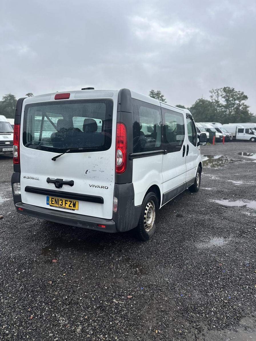 2013 Vauxhall Vivaro Combi – Model: Vivaro ecoFLEX Combi CDTi SWB – EN13FZW