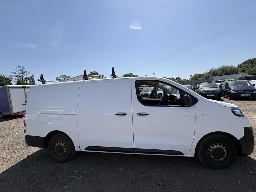 2019 Vauxhall Vivaro – Model: Vivaro 2900 Edition S/S – SA69UNF