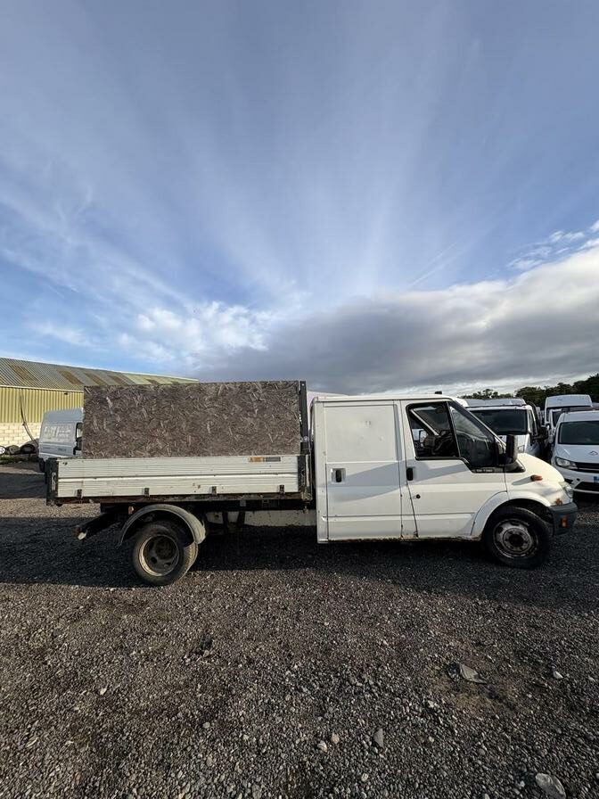 2006 Ford Transit – Model: Transit 350 LWB – EF06EVM