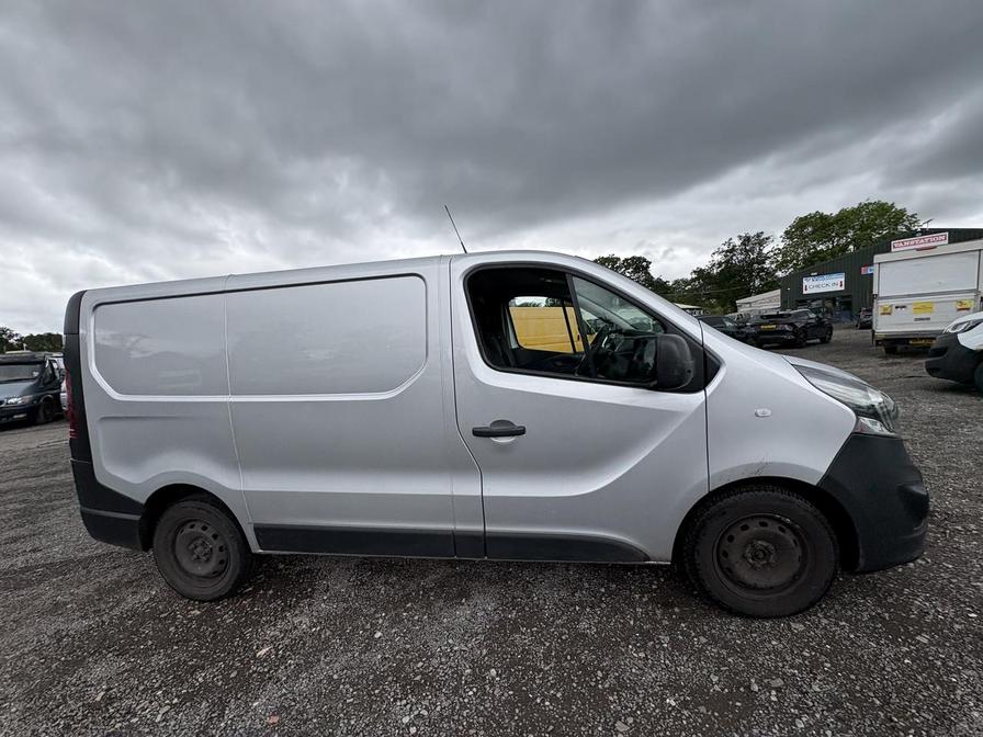 2018 Vauxhall Vivaro – Model: Vivaro 2700 BiTurbo CDTi S/S – SJ68PUA