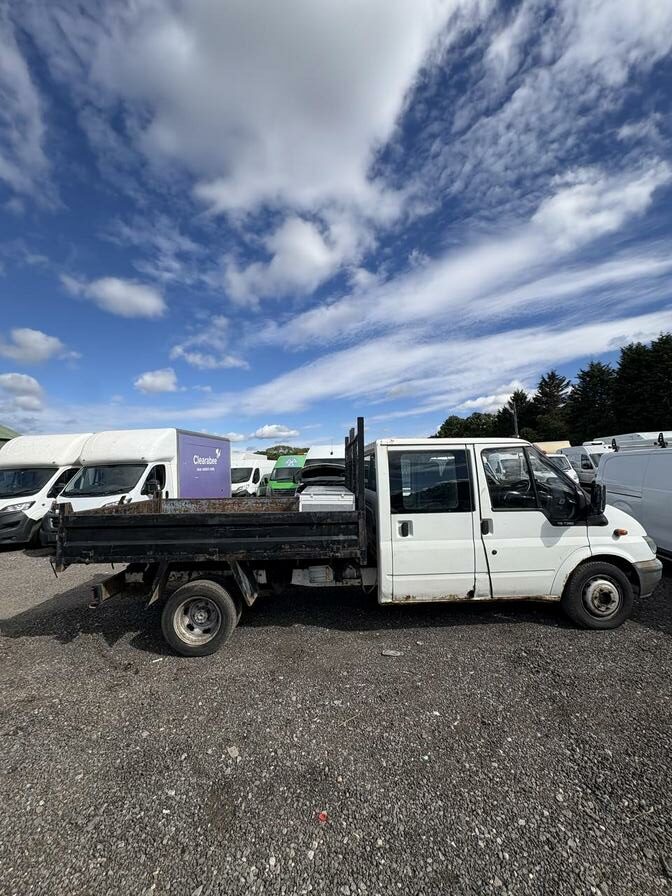 2004 Ford Transit – Model: Transit 350 LWB – MK54KWG