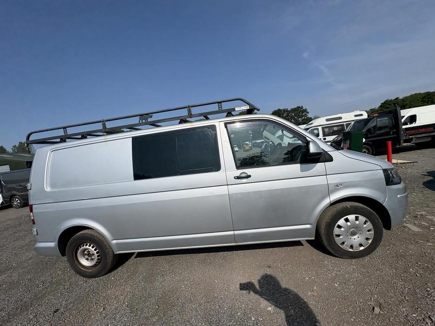 2011 Volkswagen Transporter – Model: Transporter T32 140 TDI LWB – CV61XFS