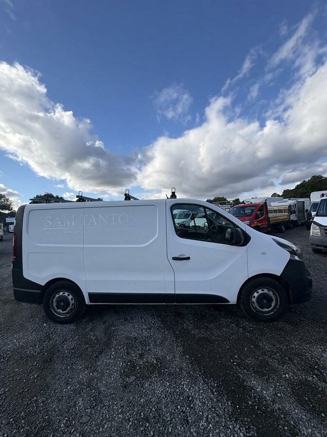 2014 Vauxhall Vivaro – Model: Vivaro  2700 CDTI – GL64HJG