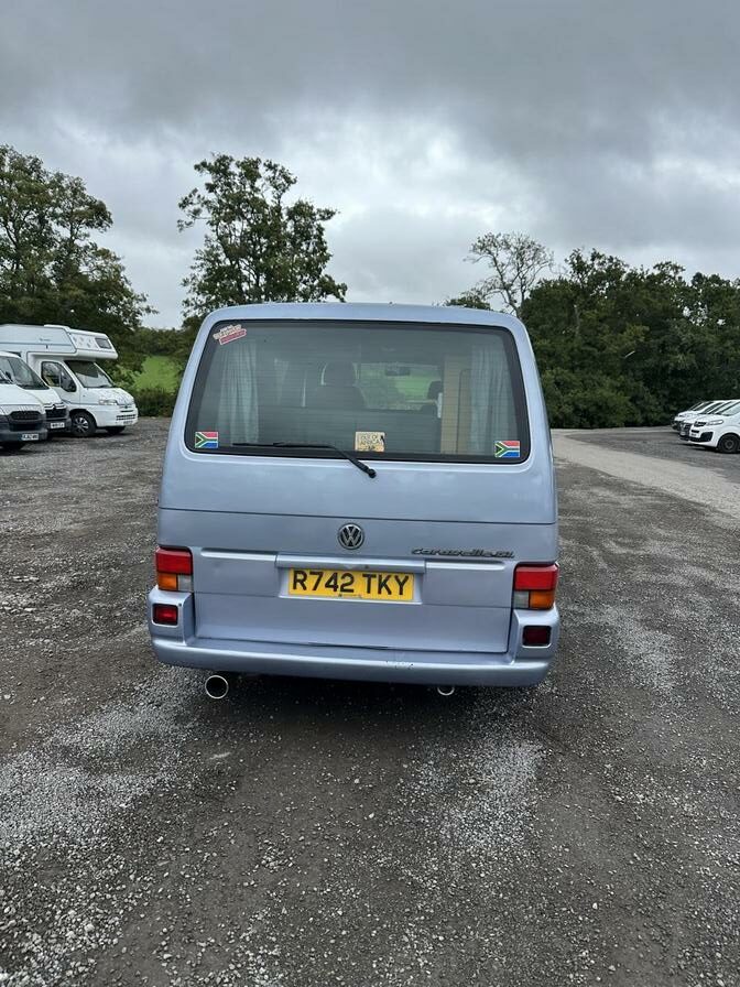 1997 Volkswagen Caravelle – Model: Caravelle Auto SWB – R742TKY