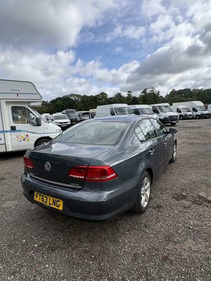 2014 Volkswagen Passat – Model: Passat S BlueMotion Technology TDI Semi-Auto – FT63LNG