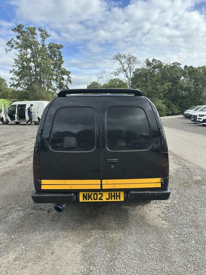 2002 Ford Escort – Model: Escort 55 D – NK02JHH