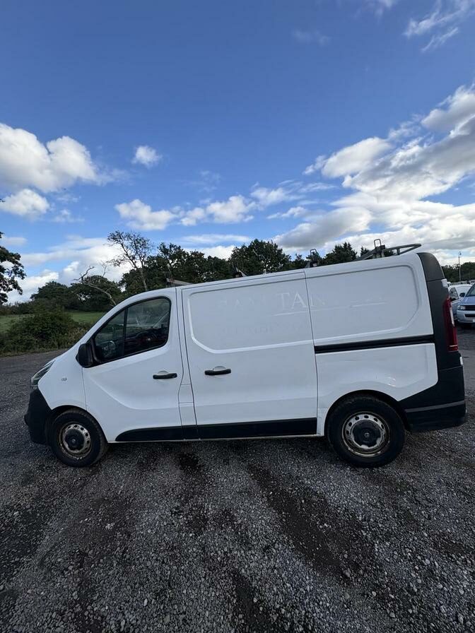 2014 Vauxhall Vivaro – Model: Vivaro  2700 CDTI – GL64HJG