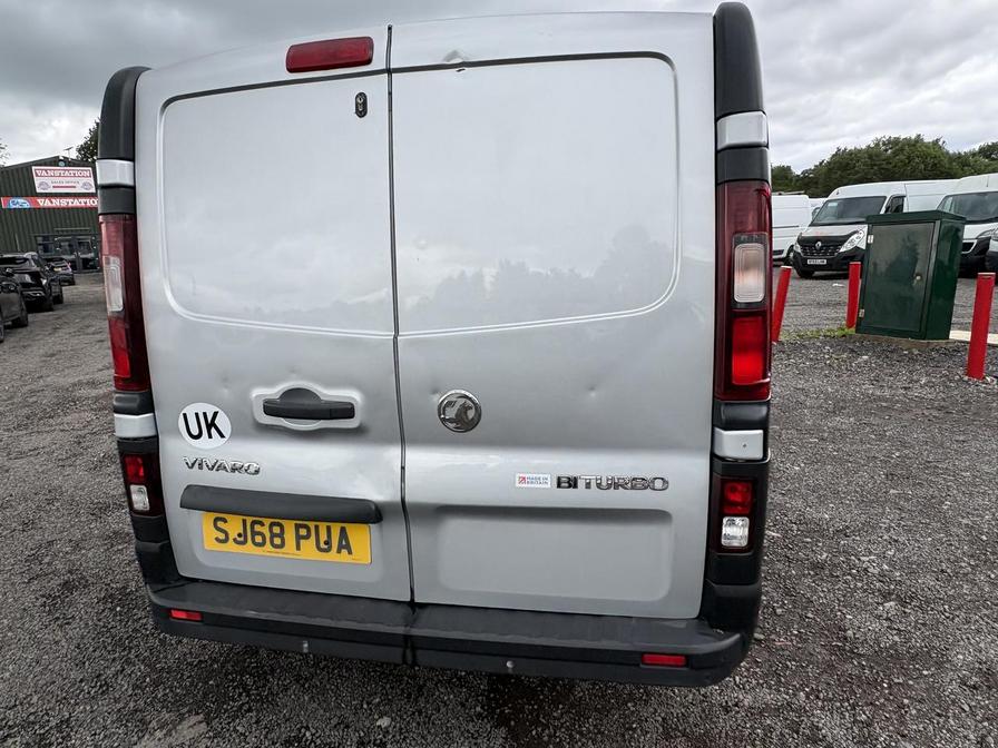 2018 Vauxhall Vivaro – Model: Vivaro 2700 BiTurbo CDTi S/S – SJ68PUA