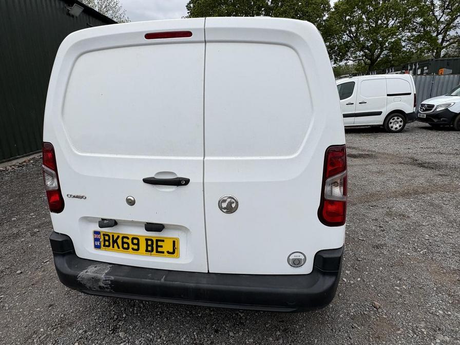 2019 Vauxhall Combo – Model: Combo 2000 Edition TD S/S – BK69BEJ