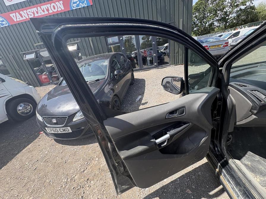 2019 Ford Transit Connect – Model: Transit Connect 240 Limited TDCi – KV69WWO