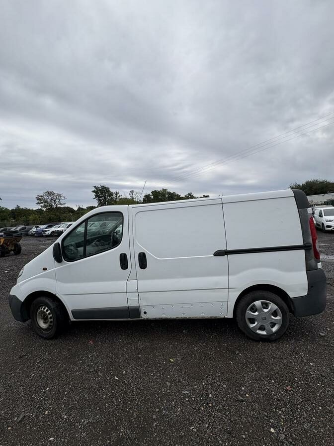 2010 Vauxhall Vivaro – Model: Vivaro 2700 CDTi SWB – LO10XAW