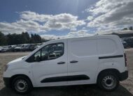 2021 Vauxhall Combo – Model: Combo 2300 Dynamic TD – DH21AUV