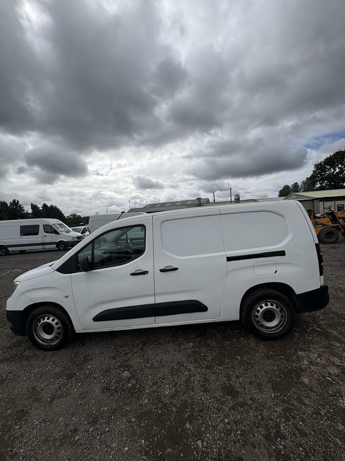 2021 Vauxhall Combo – Model: Combo 2300 Dynamic TD – DS21SZU