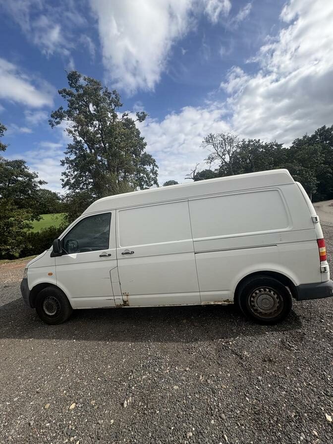 2006 Volkswagen Transporter – Model: Transporter T30 104 TDI LWB – AK06ZLO