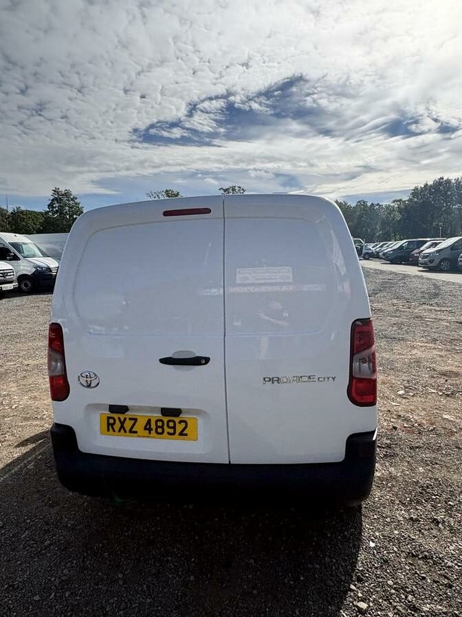 2022 Toyota Proace City – Model: Proace City Active – RXZ4892