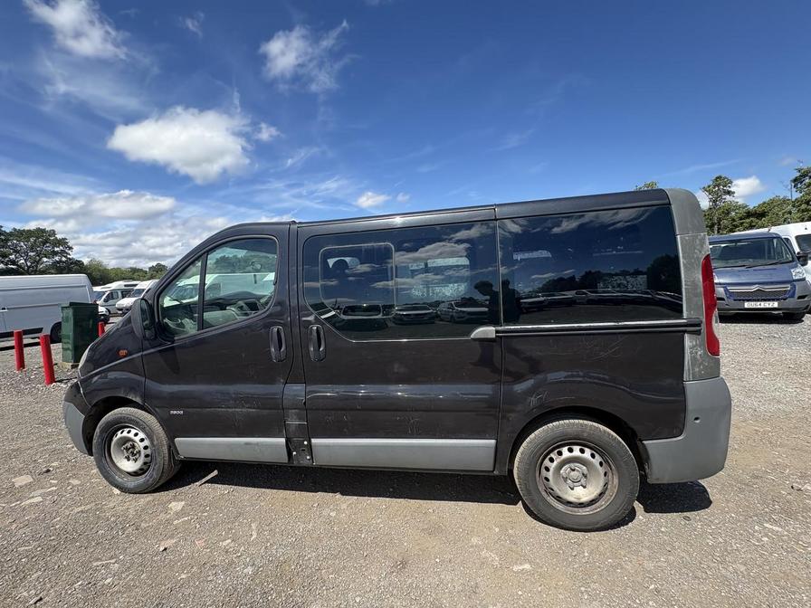 2012 Vauxhall Vivaro Combi – Model: Vivaro 2900 Combi CDTi Semi-Auto 113 – NV61RBO