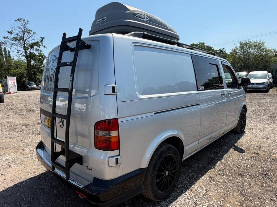 2005 Volkswagen Transporter – Model: Transporter T30 130 TDI LWB Auto – LR55BVW