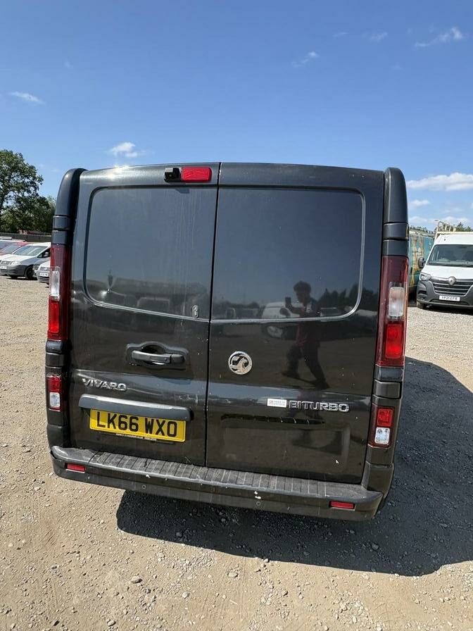 2016 Vauxhall Vivaro – Model: Vivaro 2900 Sportive CDTi Bi-T S/S – LK66WXO