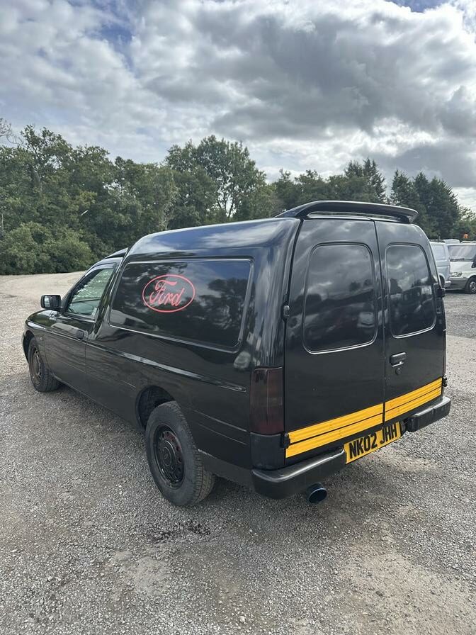 2002 Ford Escort – Model: Escort 55 D – NK02JHH