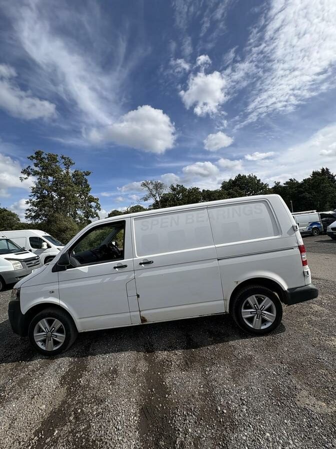 2014 Volkswagen Transporter – Model: Transporter T28 Startline TDI – YF64XKE