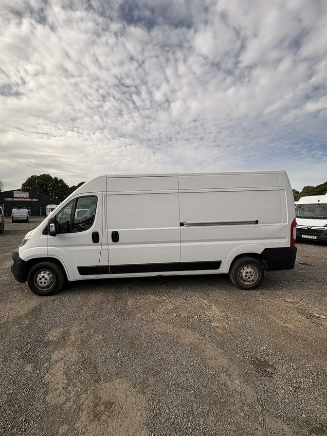 2022 Citroen Relay – Model: Relay 35 L3H2 Enterprise Blue HDi S/S – LD22XCL