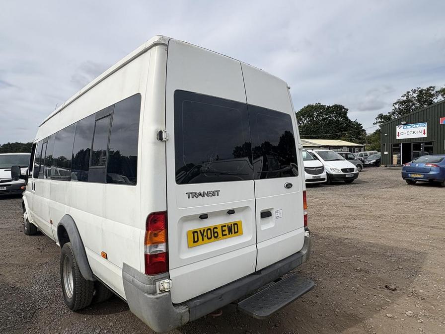 2006 Ford Transit – Model: Transit Minibus – DY06EWD