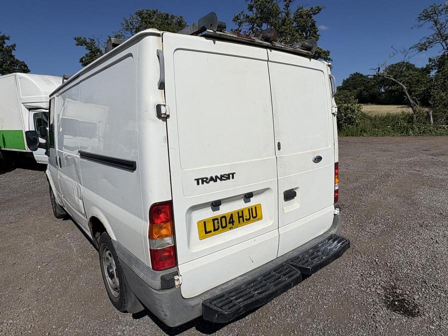 2004 Ford Transit – Model: Transit 300 SWB TD – LD04HJU