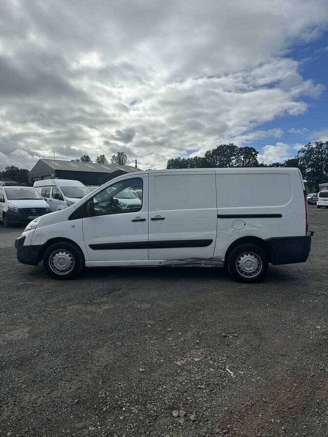 2015 Citroen Dispatch – Model: Dispatch 1200 L2H1 Enterprise HDi – LG15HKE