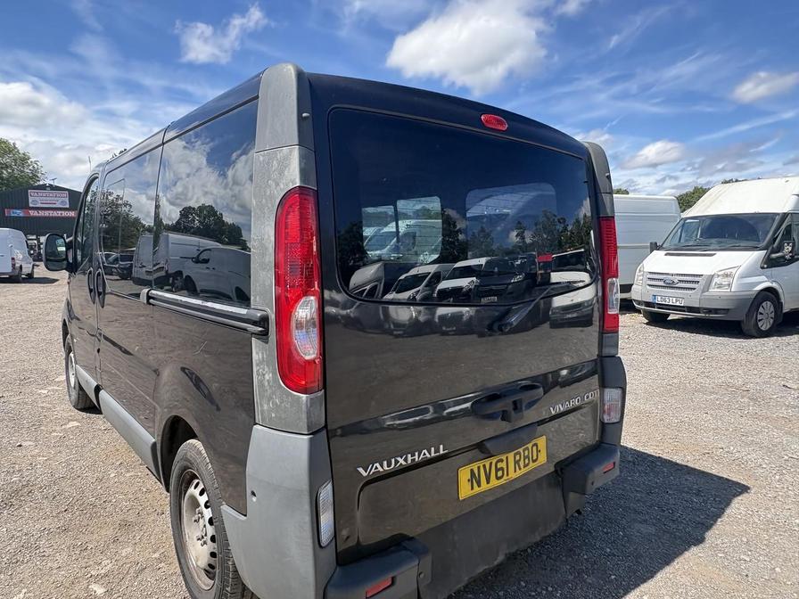 2012 Vauxhall Vivaro Combi – Model: Vivaro 2900 Combi CDTi Semi-Auto 113 – NV61RBO