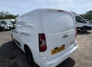 2020 Vauxhall Combo – Model: Combo 2300 Sportive TD S/S – DY70PZH