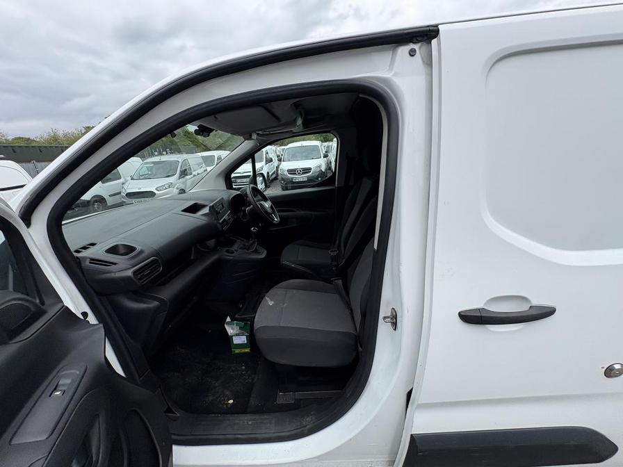 2019 Vauxhall Combo – Model: Combo 2000 Edition TD S/S – BK69BEJ