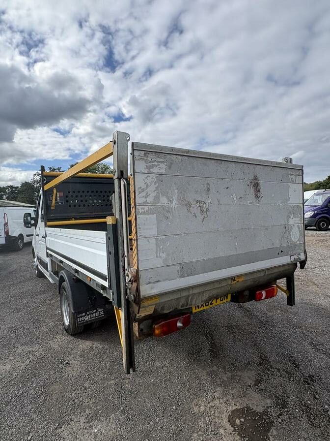 2012 Renault Master – Model: Master MLL35 dCi DRW – NX62FON