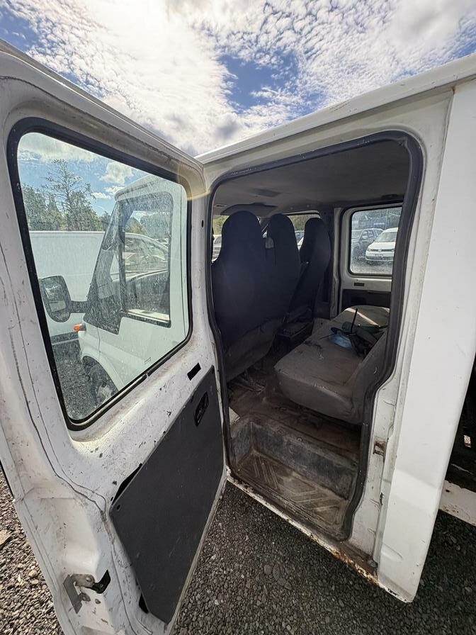 2004 Ford Transit – Model: Transit 350 LWB – MK54KWG
