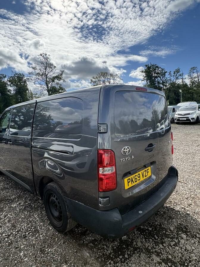 2019 Toyota Proace – Model: Proace Icon – PK69VZF