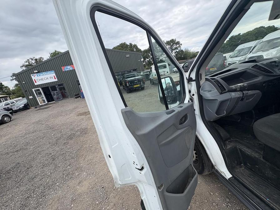 2018 Ford Transit – Model: Transit 350 – CV68BDY