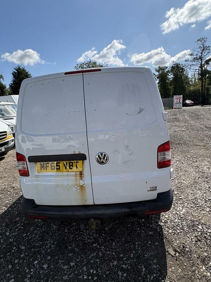 2015 Volkswagen Transporter – Model: Transporter T32 Startline TDI BlueMotion Technology 4Motion – MF65VBT