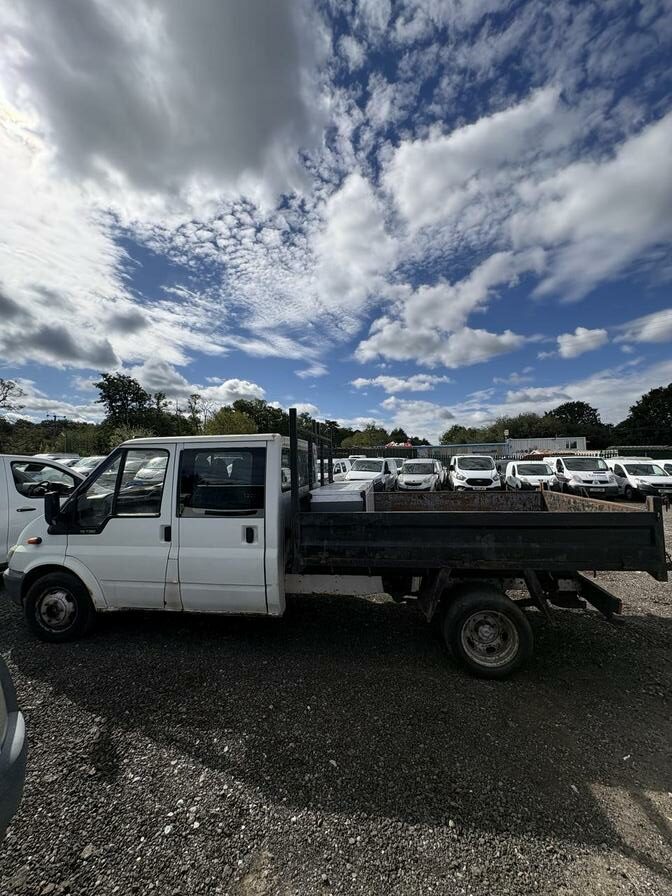 2004 Ford Transit – Model: Transit 350 LWB – MK54KWG