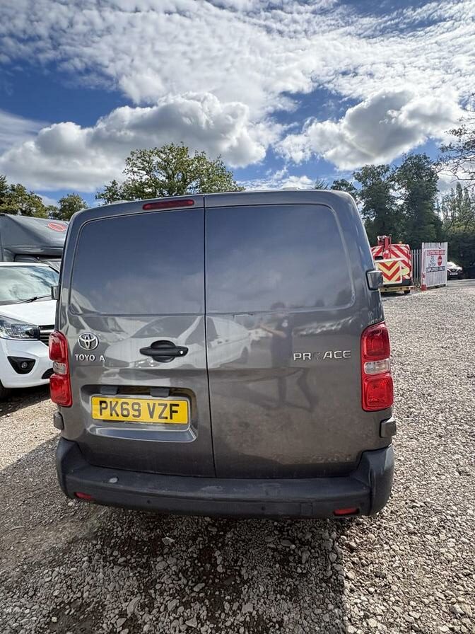 2019 Toyota Proace – Model: Proace Icon – PK69VZF